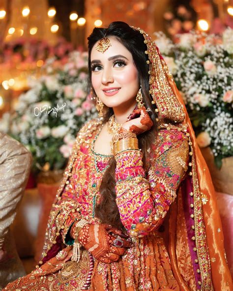 Latest Bridal Mehndi Dresses Wedding Collection (5) - StylesGap.com