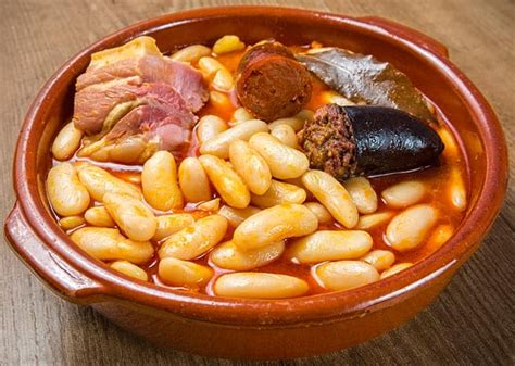 Fabada asturiana: receta tradicional paso a paso - Comedera - Recetas ...