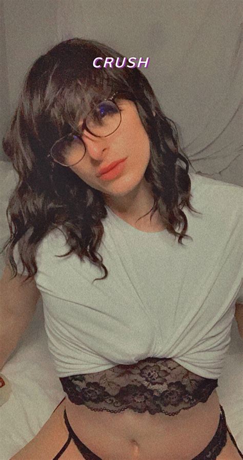 Femboy Eve 🌙 | Scrolller