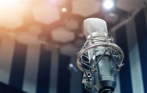 microphone  recording studio indovoiceover