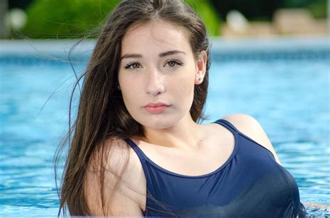 Bold veronica vansing Article