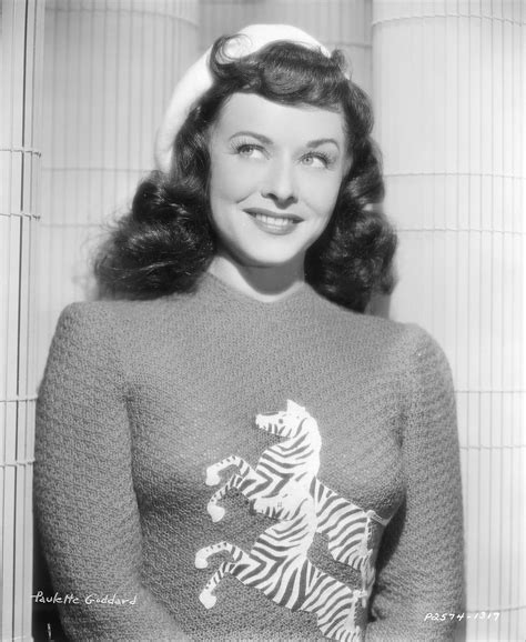 Paulette Goddard - 1942 Paramount Pictures promotional photo : r