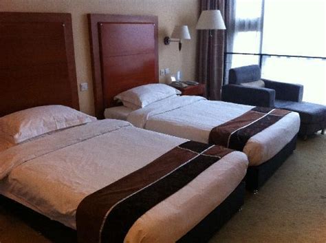 JINGHAI BUSINESS HOTEL - Prices & Reviews (China/Shaanxi)