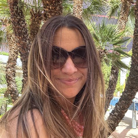 A cortisol balancing mocktail daily drink that helps everything above