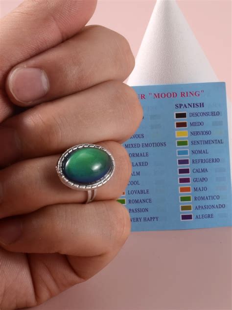 Anel de mudança de cor | Coração com as mãos, Joias de moda, Acessórios