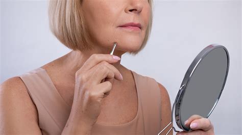 shouldnt  worried    chin hairs   age