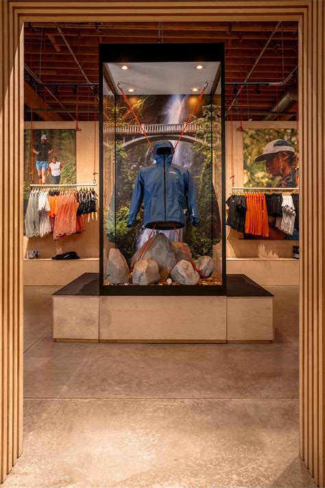 adidas terrex pop-up retail | Custom Retail Display Space | 3D