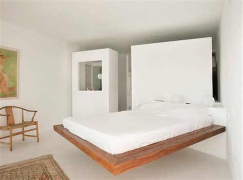 Wooden platform bed | Interior Design Ideas