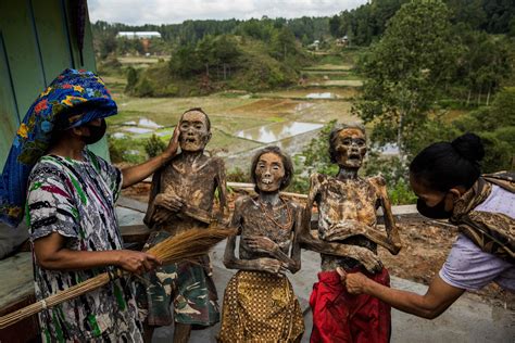 Indones People In The Philippines