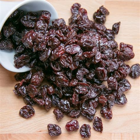 Uva Passa Ou Uva Passas - Ama ou odeia uvas passas? Conheça 14 benefícios do alimento para a ...