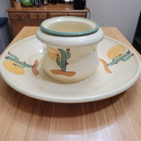 What is this serving dish suppose to do? We don't understand how to use ...