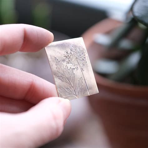 workshop metalsmithing  textures  forging jewelry porcelain