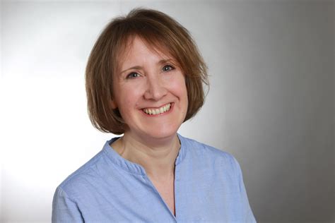 Pictures of Syren De Mer