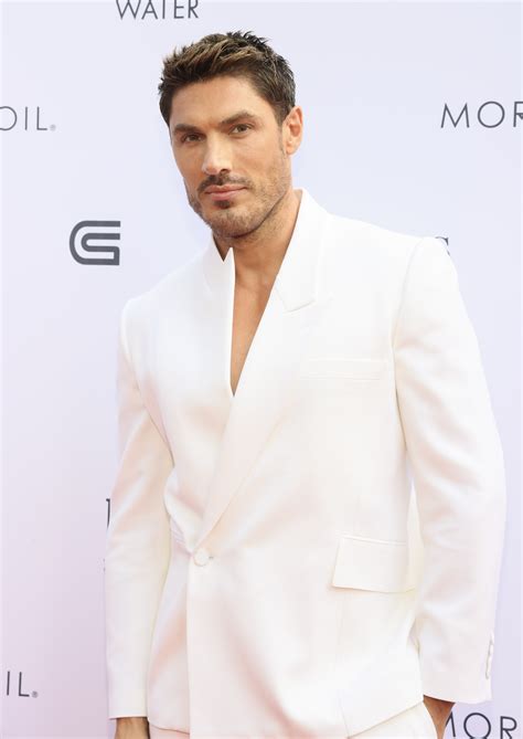 All the Openly Gay Male Celebs Who Are Out, Proud & Smokin’ Hot – SheKnows