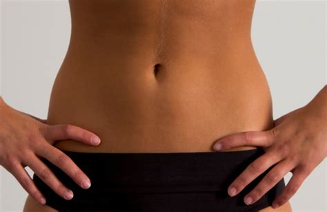 10 Reasons to Battle Belly Fat and How to Do It | The Leaf