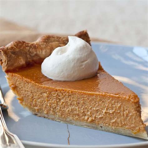 Barefoot Contessa | Ultimate Pumpkin Pie with Rum Whipped Cream