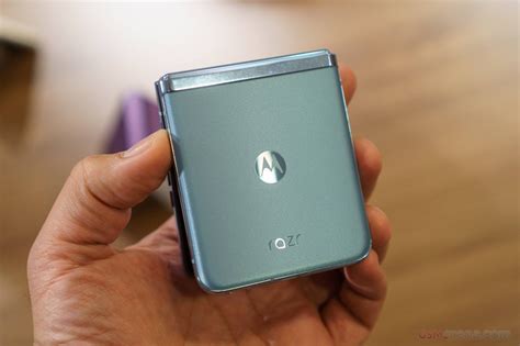 Motorola Razr Review 2025 Reddit - Cornelius F. Katz