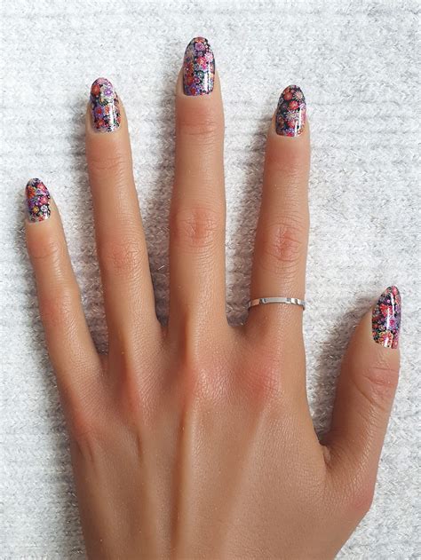 Nail Wraps - Bouquet - Nail it Stickers