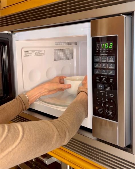 3 Cleaning Hacks to Make Your Kitchen Smell Great - LORAfied