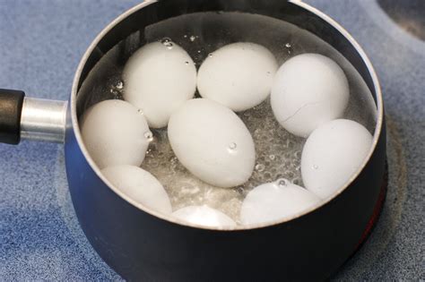 How To Hard Boil Eggs - Food.com