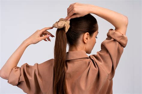 Maneiras De Prender O Cabelo No Dia A Dia - Como amarrar o cabelo sem quebrar? Veja 6 dicas essenciais para cuidar ...