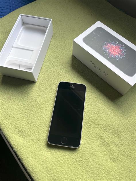 Iphone SE 2016, 32Gb, com Bateria nova, bem estimado, sem avarias