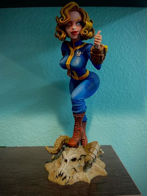 Finished printing and painting a Vault Girl statue from #Fallout