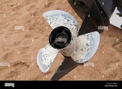 Screw propeller hi-res stock photography and images - Alamy