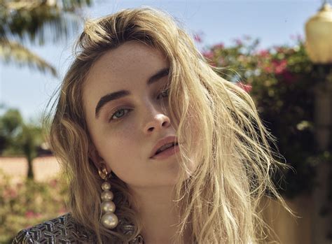 Sabrina Carpenter's Instagram, Twitter & Facebook on IDCrawl
