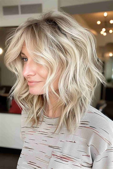 51 Trendiest Medium Shag Haircuts for a Modern Style in 2021