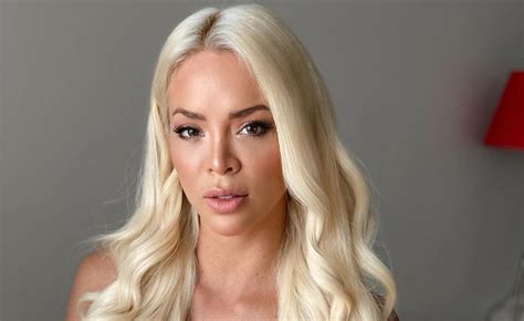 Sheyla Rojas luce outfit cómodo y juvenil para recibir la primavera