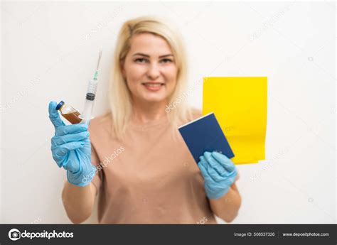 Portrait smart confident Caucasian female traveler holding virus ...