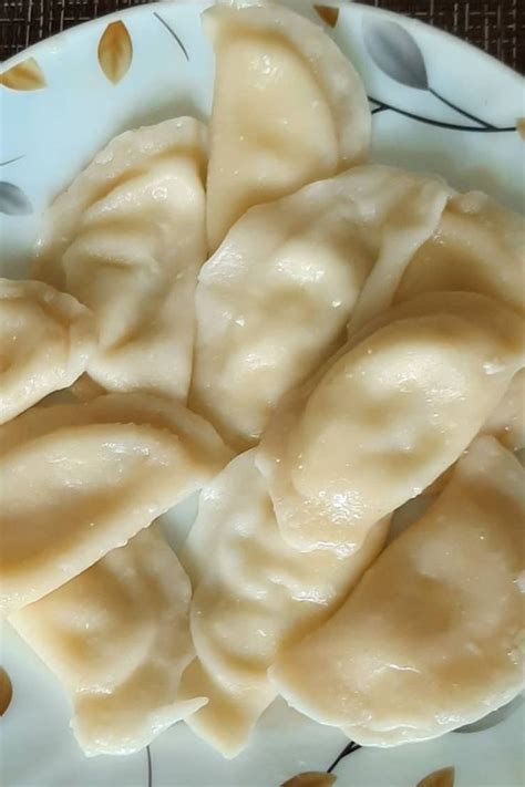 Отменные вареники с творогом и зеленым чесноком | Food, Ethnic recipes ...