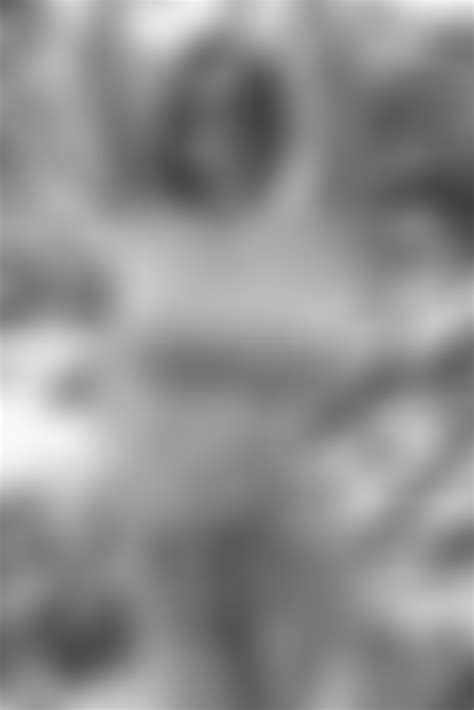 Elle Brittain : TheUnderboob