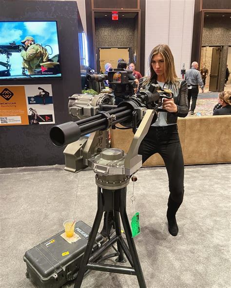 Missy Lynn : r/hotchickswithguns