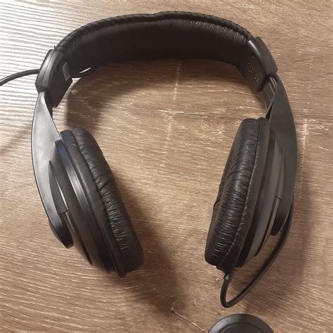 Behringer HPM1000: Private theater room with a rich sound that ...