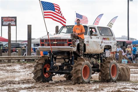 Trucks Gone Wild - Twitty City, SC — Soda Citizen - Photo Stories from
