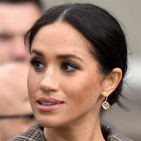 The Dark Side of Meghan's Mole: A Twitter Investigation - mpnewc8