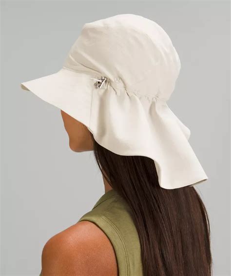 Women's Cinchable Wide Brim Bucket Hat | Hats | Lululemon AU
