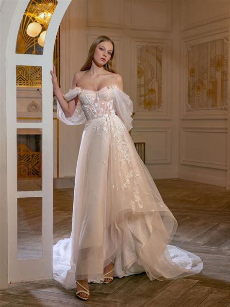 High low wedding | Honestweddingadvice.com