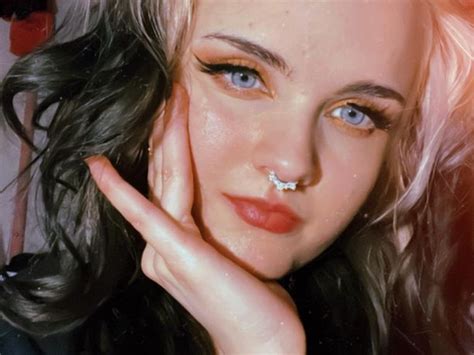 Ofelia, 24, puhuu suoraan vaikeasta asiasta, josta vaietaan yhä ...