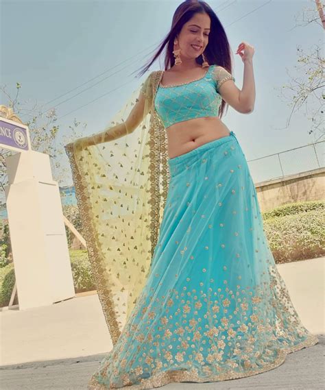 Pooja Singh's plumpy navel. : r/NavelNSFW