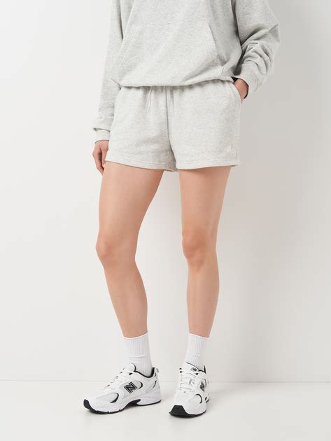 Спортивные шорты женские New Balance Small Logo WS41500AHH L Молочные ...