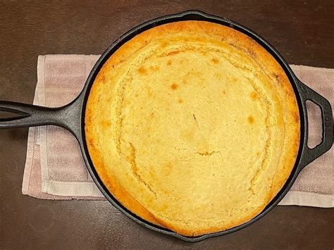 How to Make Easy Corn Bread From Dolly Parton and Ina Garten