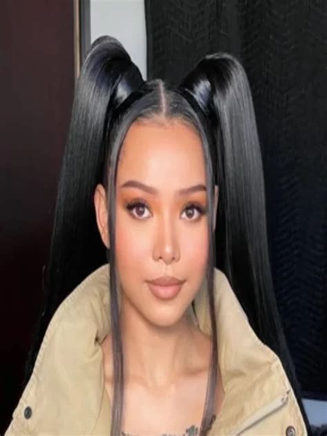 BELLA POARCH 2023 NET WORTH, EARLY LIFE, AND MORE - Media Referee