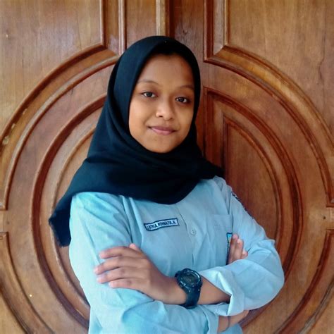 Lutfia Rohmatul Hidayah - Product Officer - Academic Team - PT Tumbuh ...