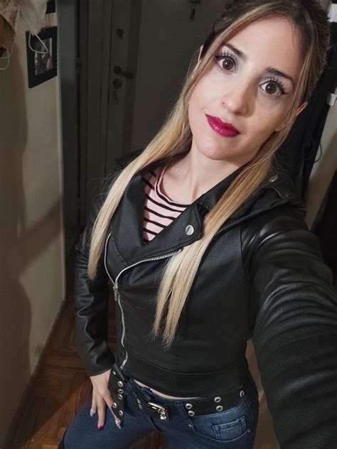TW Pornstars - DivinaMaruuu. Twitter. 💋. 1:05 AM - 12 Apr 2021