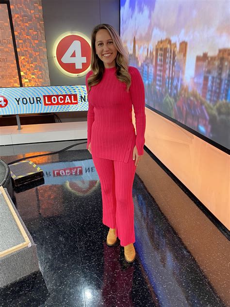 Kelsey Anderson, WIVB-TV, Buffalo : r/hot_reporters