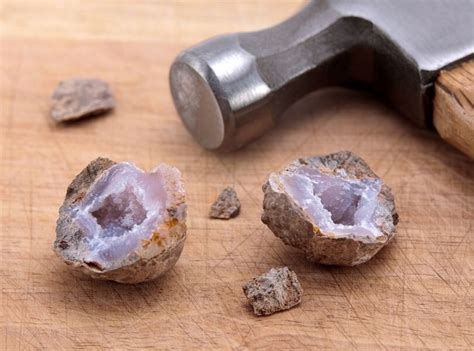 Sapphire | Birthstone for those born in July, September, December ...