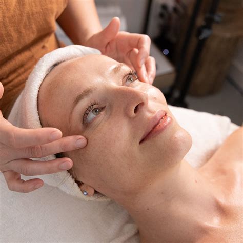 silent moment massage matthews